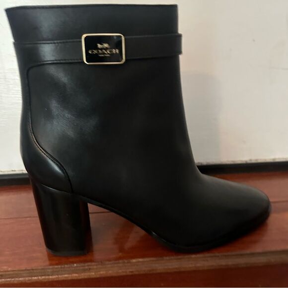 COACH 8B Black Heel Ankle Booties - Picture 2 of 5